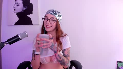 Snapshot of thecosmicgirl chatting on March 11, 2025, 5:46 pm Alicia Alikath online show from March 11, 2025, 5:46 pm