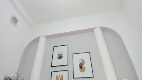 Thedol1 online show from December 15, 2025, 4:55 pm