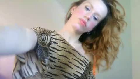 Snapshot of thedollxxxperience chatting on March 6, 2025, 3:45 pm Yolanda online show from March 6, 2025, 3:45 pm