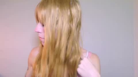 Snapshot of thedollxxxperience chatting on November 10, 2025, 4:39 pm Yolanda online show from November 10, 2025, 4:39 pm