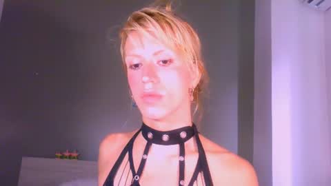 Snapshot of thedollxxxperience chatting on July 19, 2026, 6:39 am Yolanda online show from July 19, 2026, 6:39 am
