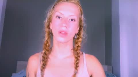 Snapshot of thedollxxxperience chatting on July 24, 2026, 8:34 am Yolanda online show from July 24, 2026, 8:34 am