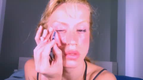 Snapshot of thedollxxxperience chatting on July 26, 2026, 3:58 am Yolanda online show from July 26, 2026, 3:58 am
