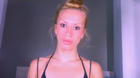 Snapshot of thedollxxxperience chatting on July 28, 2026, 1:45 am Yolanda online show from July 28, 2026, 1:45 am