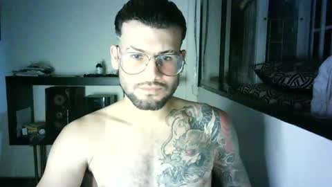 Snapshot of thedragonboyxxx chatting on July 4, 2026, 4:40 am thedragonboyxxx online show from July 4, 2026, 4:40 am