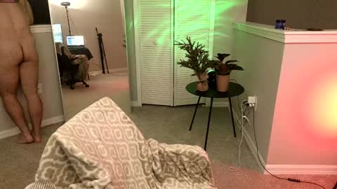 Snapshot of theeestallion33 chatting on December 23, 2024, 3:50 am The Stallion online show from December 23, 2024, 3:50 am