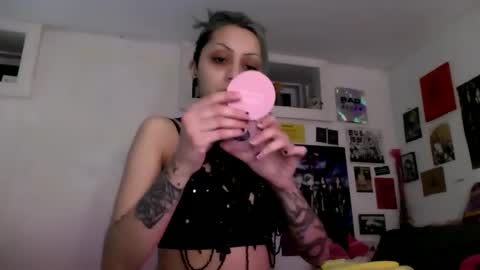 Snapshot of theeking_venus chatting on December 8, 2024, 2:18 am KIng Venus online show from December 8, 2024, 2:18 am