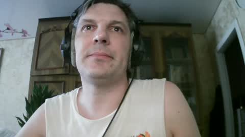 Snapshot of theemperoroftheuniverse chatting on July 19, 2026, 7:12 am The Emperor of the Universe online show from July 19, 2026, 7:12 am