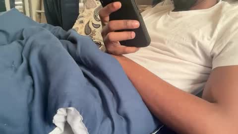 Snapshot of theeshooterr chatting on January 13, 2025, 1:28 pm theeshooterr online show from January 13, 2025, 1:28 pm