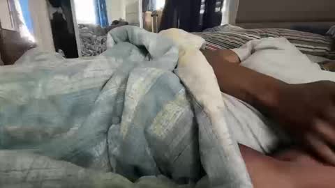 Snapshot of theeshooterr chatting on October 14, 2025, 3:02 pm theeshooterr online show from October 14, 2025, 3:02 pm