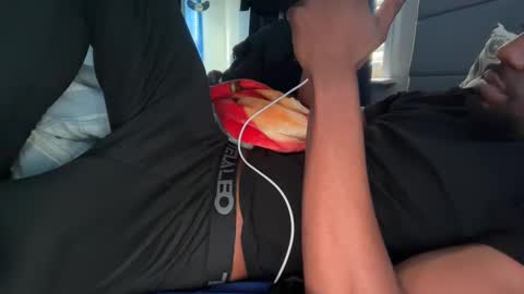 Snapshot of theeshooterr chatting on November 16, 2025, 3:06 pm theeshooterr online show from November 16, 2025, 3:06 pm