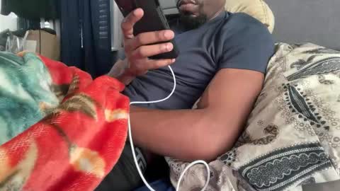 Snapshot of theeshooterr chatting on November 18, 2025, 1:04 pm theeshooterr online show from November 18, 2025, 1:04 pm