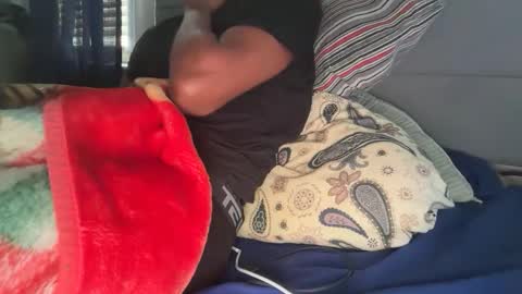 Snapshot of theeshooterr chatting on November 29, 2025, 12:41 pm theeshooterr online show from November 29, 2025, 12:41 pm