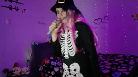 TheFarmergirl online show from November 1, 2025, 6:15 am