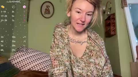 Fae online show from January 5, 2025, 6:35 pm