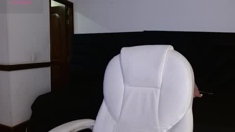 Snapshot of thegodmother_gh chatting on May 14, 2026, 4:08 am Peyton online show from May 14, 2026, 4:08 am