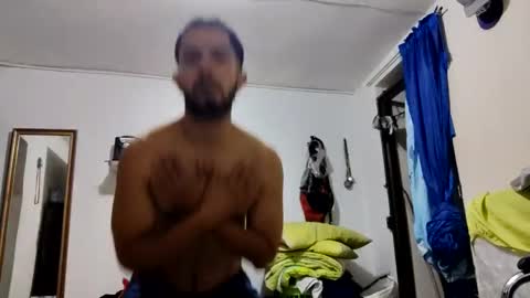 Snapshot of thehousedog chatting on February 6, 2025, 12:43 am thehousedog online show from February 6, 2025, 12:43 am