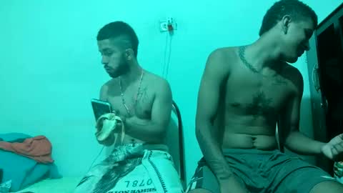 Snapshot of thehousedog chatting on February 21, 2025, 2:59 pm thehousedog online show from February 21, 2025, 2:59 pm