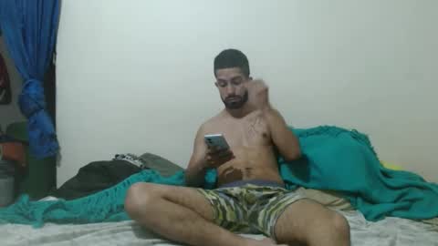 Snapshot of thehousedog chatting on February 27, 2025, 10:37 am thehousedog online show from February 27, 2025, 10:37 am