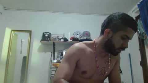 Snapshot of thehousedog chatting on March 1, 2025, 12:45 pm thehousedog online show from March 1, 2025, 12:45 pm