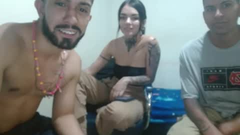 Snapshot of thehousedog chatting on March 5, 2025, 6:56 pm thehousedog online show from March 5, 2025, 6:56 pm