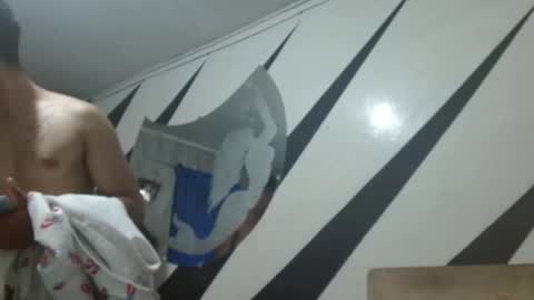 Snapshot of thehousedog chatting on March 12, 2025, 4:02 pm thehousedog online show from March 12, 2025, 4:02 pm