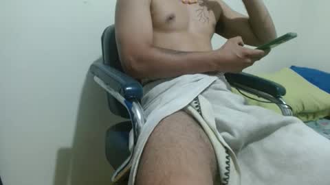 Snapshot of thehousedog chatting on September 30, 2025, 11:26 am thehousedog online show from September 30, 2025, 11:26 am