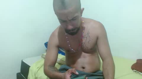 Snapshot of thehousedog chatting on November 18, 2025, 9:52 pm thehousedog online show from November 18, 2025, 9:52 pm