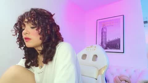 Theia  online show from January 12, 2025, 3:46 pm