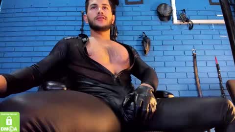 Snapshot of theian26 chatting on December 5, 2025, 8:16 pm Ian Deniel online show from December 5, 2025, 8:16 pm