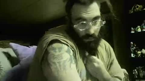 Snapshot of theironbulll chatting on December 2, 2025, 9:43 pm Iron online show from December 2, 2025, 9:43 pm