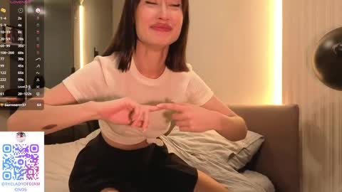 Ayln online show from April 19, 2026, 6:02 am