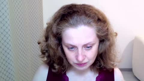 Ella online show from May 31, 2026, 6:42 pm