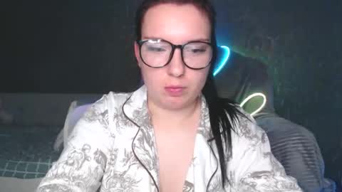 Lisa online show from November 26, 2025, 2:45 am