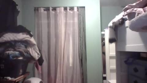 Little Bambii online show from January 7, 2025, 10:08 pm