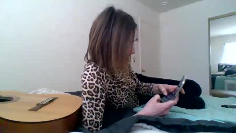 Snapshot of thelovecreep chatting on February 10, 2025, 6:35 pm lovecreep online show from February 10, 2025, 6:35 pm