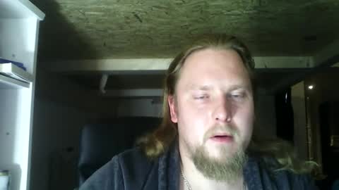 thenewdude1992 online show from December 4, 2024, 10:51 pm