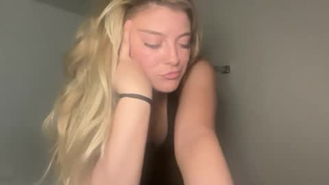 Ava online show from July 28, 2026, 8:45 pm