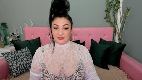 Snapshot of theonerosegoddes chatting on October 18, 2025, 5:03 pm theonerosegoddes online show from October 18, 2025, 5:03 pm