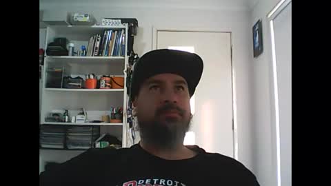 Snapshot of theozbeardguy chatting on May 11, 2026, 12:05 am aussiebeard online show from May 11, 2026, 12:05 am