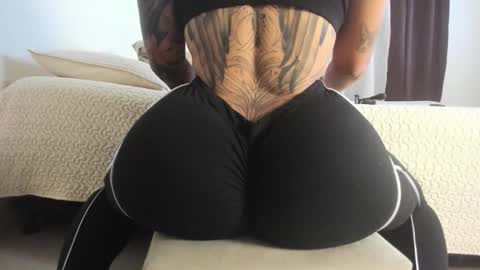 Pamela  online show from September 16, 2025, 5:47 pm