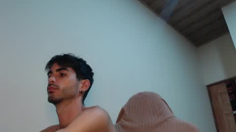 Santiago Enrique online show from May 6, 2026, 6:30 am