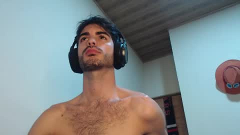 Santiago Enrique online show from May 25, 2026, 5:24 am