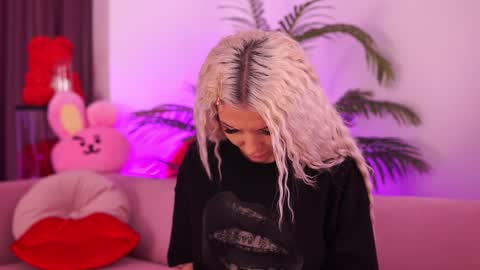 Snapshot of therealfallingangel chatting on January 3, 2025, 3:01 pm Deea online show from January 3, 2025, 3:01 pm