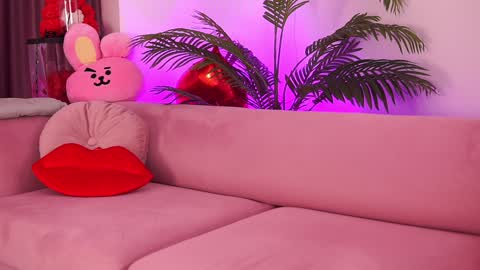 Snapshot of therealfallingangel chatting on February 5, 2025, 4:25 pm Deea online show from February 5, 2025, 4:25 pm