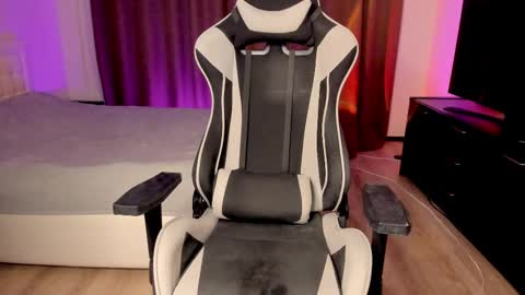 Theresa online show from February 23, 2025, 1:02 am