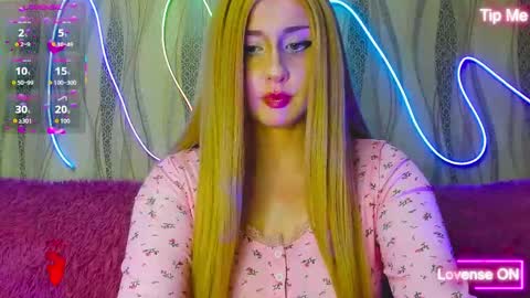 Snapshot of therosesweet chatting on June 4, 2026, 7:42 pm Rose online show from June 4, 2026, 7:42 pm