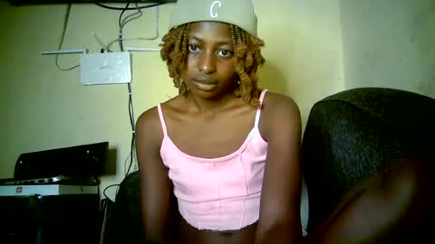 Snapshot of therry_heart chatting on June 18, 2026, 5:08 am hearty online show from June 18, 2026, 5:08 am