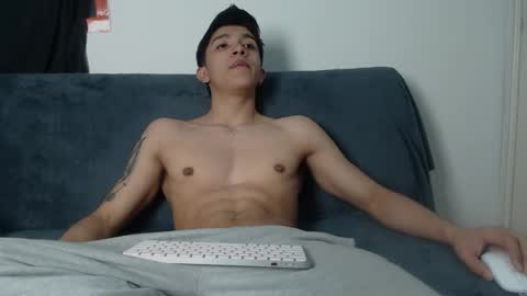 thesaint_xxx online show from October 30, 2025, 2:24 am