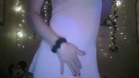 sillymillie0 online show from December 24, 2024, 1:38 am